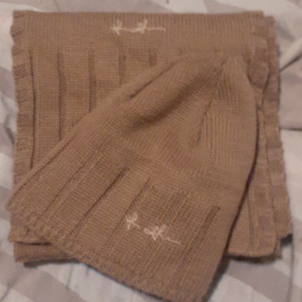 Scarf and Hat Louis Garneau